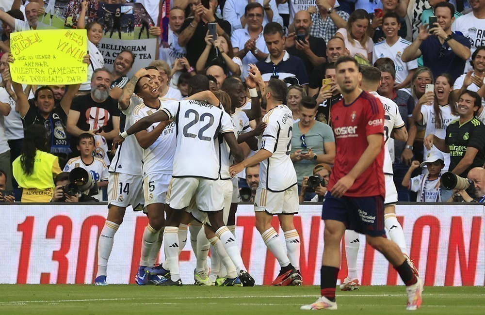 SEGUIMOS LIDERES CON UN 4-0 EN CASA AL OSASUNA